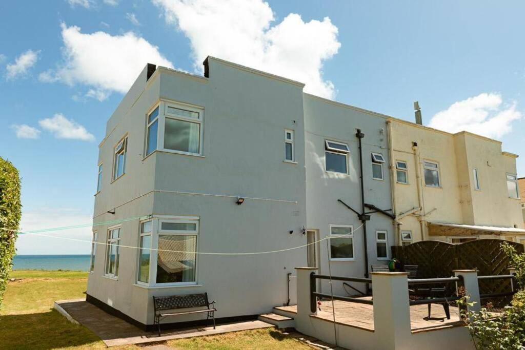 Beachfront Apartment - Ground Floor Apartment With Sea Views, Next To The Beach, Bridlington, North Yorkshire Bessingby Esterno foto