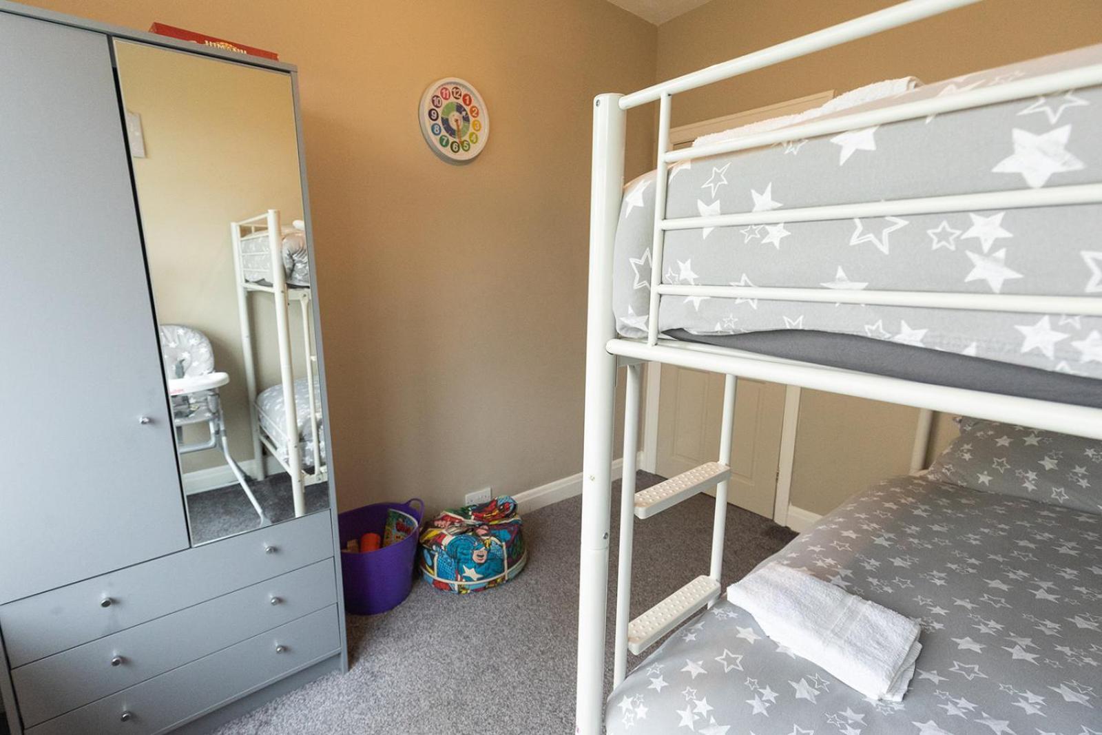 Beachfront Apartment - Ground Floor Apartment With Sea Views, Next To The Beach, Bridlington, North Yorkshire Bessingby Esterno foto